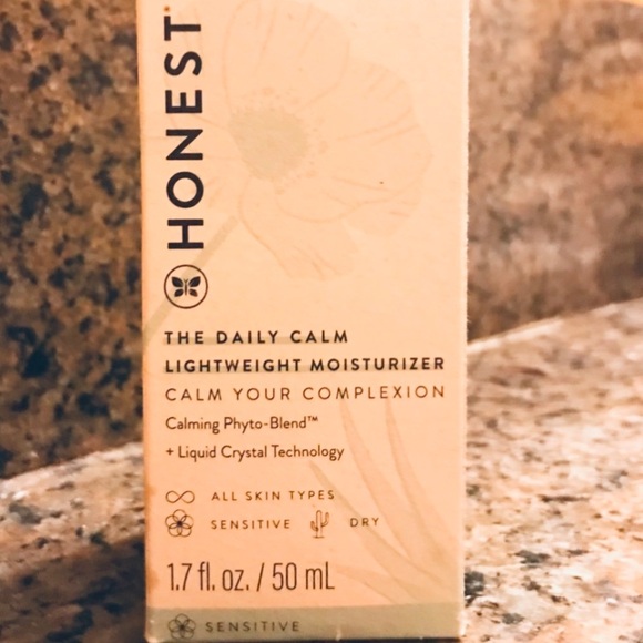 Honest Skincare Set - Cleanser and Moisturizer - Picture 2 of 10